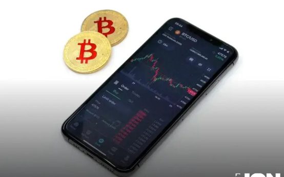 Top FinTech Apps Disrupting the Finance World Today